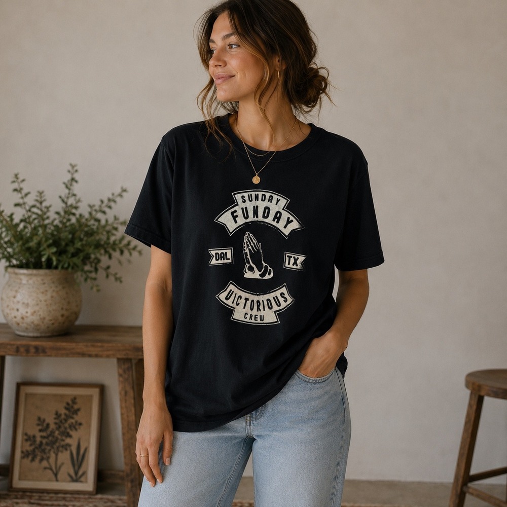 Sunday Funday Victorious Crew Dallas TX Graphic T-Shirt Black Mens‎ Womens Large
